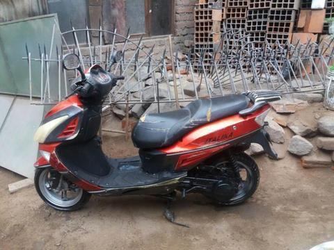 Moto italika 125 - completamente operativo llamar al 947294965- Diego