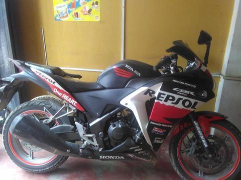 vendo mi moto Repsol Honda