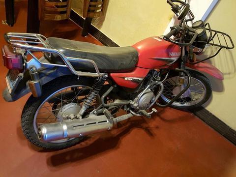 Vendo Moto Yamaha Poco Uso con Soat Vige