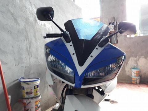 vendo una oto yamaha R15 interesados llamar al 929646429