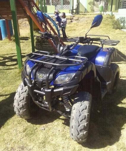 Se vende cuatrimoto  CEL 970581587 S/. 4000