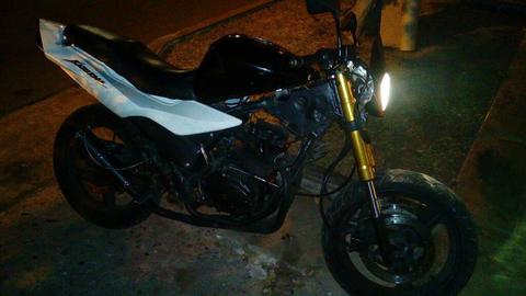 Moto 200cc Stunt Naked