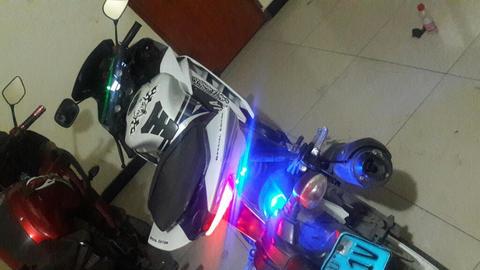 Vendo Yamaha R15 2014