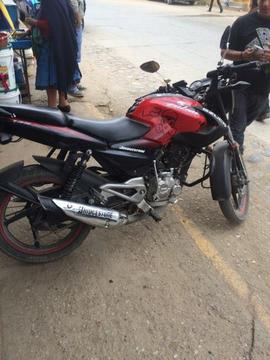 Vendo Pulsar 135