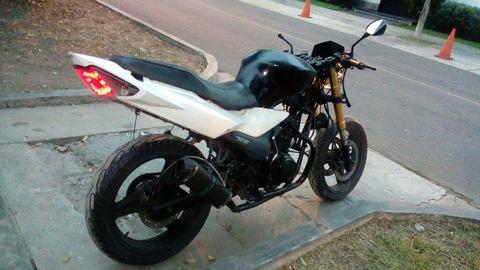 Moto 200cc Naked