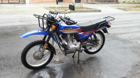 VENDO MOTO 0 KILOMETROS POR VIAJE