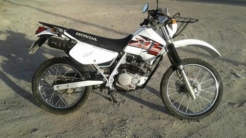 Moto Honda Xl200