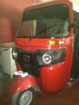 SE VENDE MOTOTAXI 950579226 964058349