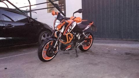 Moto Lineal Duke 200 Ktm