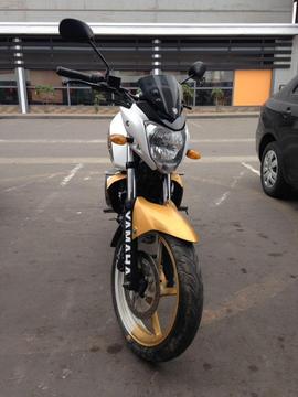 Moto yamaha fz16 por viaje 2015
