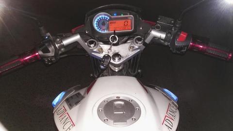 Motocicleta Semi Pistera