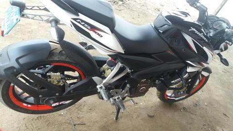 Vendo Moto 4 Meses de Uso