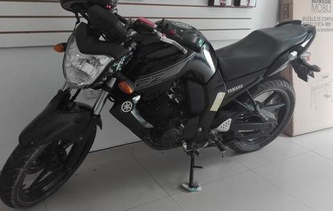 ocasion por viaje vendo moto Yamaha FZ16 semi nueva
