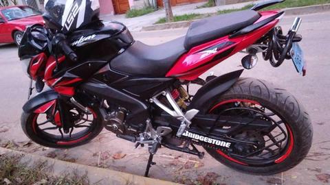 pulsar ns 200 naked sport