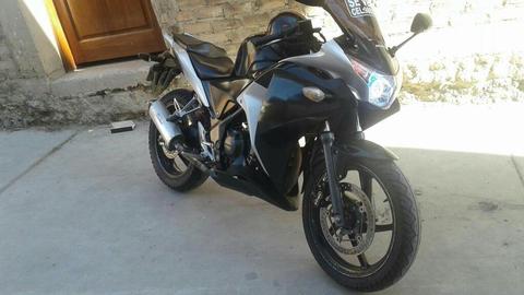 Vendo Mi Cbr 250 Poco Kilometraje por Po