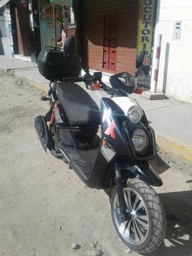 Vendo Moto Scooter Advance 150 Cc