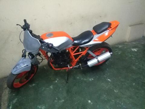 Vendo Moto Stunt Perzonalizada