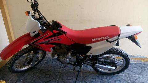 Moto Honda Tornado 250
