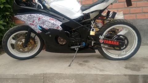 Vendo Moto Lineal Yamaha 400