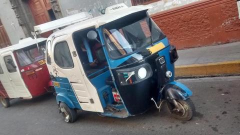 VENDO MOTO TORITO BAJAJ 2013