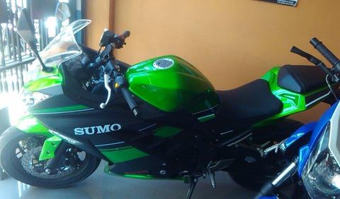 Vendo Moto Sumo Modelo Kawasaki 300