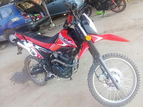 Vendo Moto Lineal 2017