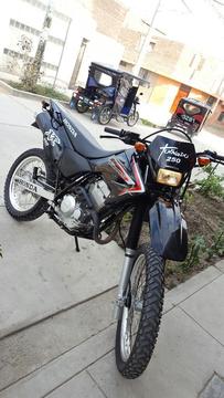 Vendo Tornado Honda Xr 250 2016