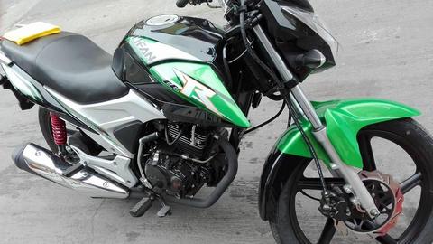 VENDO MOTO LINEAL