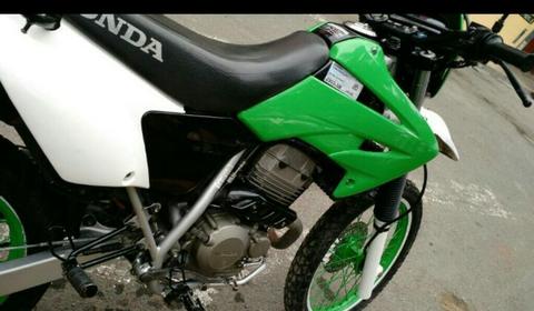 Vendo Moto Honda Tornado