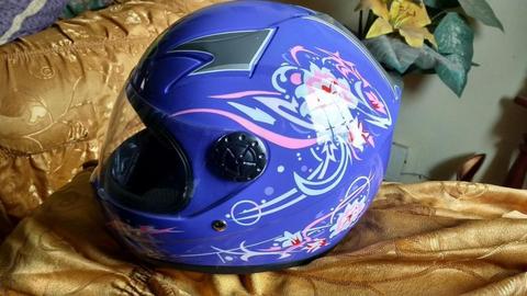 Casco moto niña o joven remato sin uso