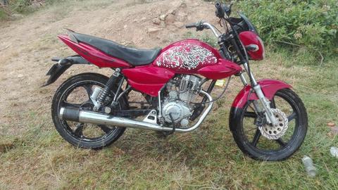 se vende una moto por motivos de estudio