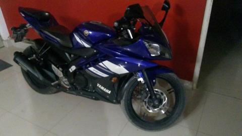 Yamaha R15