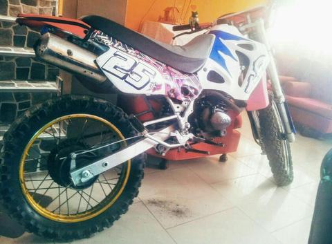 Cambio por Moto Pulsar Llamar 962612316