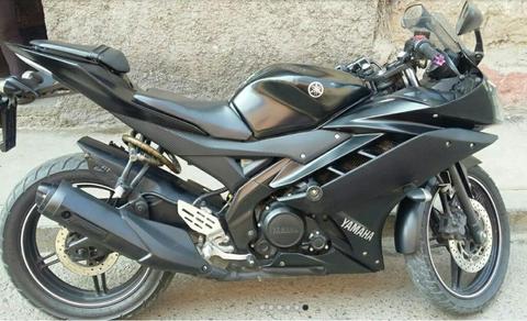 Moto Yamaha R15