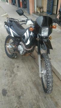 Vendo Moto + Motor 150
