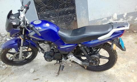 Vendo Moto 150 Año 2010 en Buen Estado