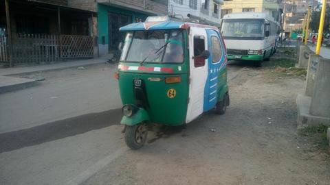 torito bajaj 2011