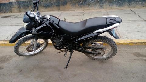 Se Vende Moto Marca Cross Motor 200