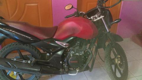 De ocasión vendo moto Honda CBF150