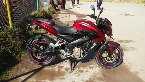 VENDO MOTO PULSAR NS 200 AÑO MODELO 2014 EN 6,600