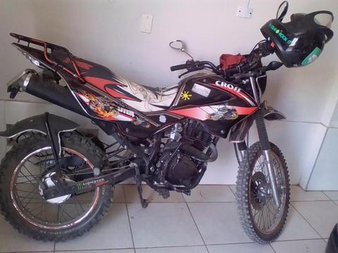 VENDO MOTO LINEAL CROSS MOTOR 200