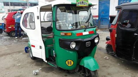 Vendo Moto Bajaj 4t