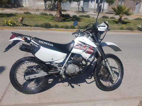Vendo Motocicleta Honda Xl 200 Conservad