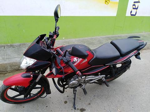 Moto Pulsar 135