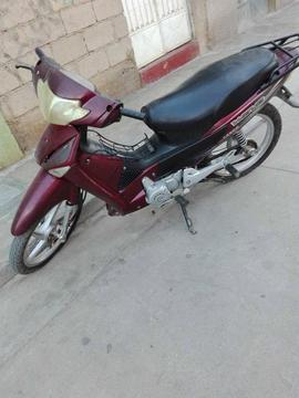 VENDO MOTO ADVANCE WAVE 125CC POR MOTIVO DE VIAJE