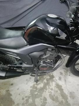 Vendo Motocicleta Marca Honda Invicta