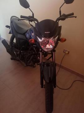Vendo moto marca SUZUKI año 2015