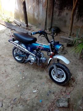 Moto Honda Dax70