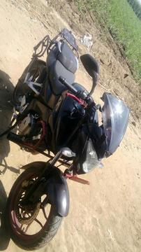 Vendo Ns 200 con Extras O sin Extras