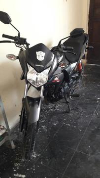 Moto Honda Semi Nueva